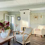 Thatched House With A View Of The Baltic Sea * Listed