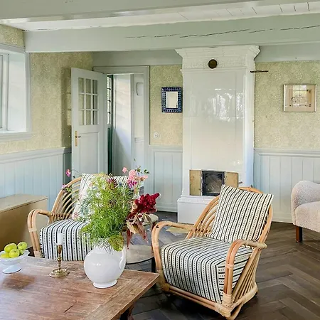 Thatched House With A View Of The Baltic Sea * Listed