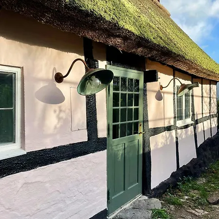 Hébergement de vacances Thatched House With A View Of The Baltic Sea *