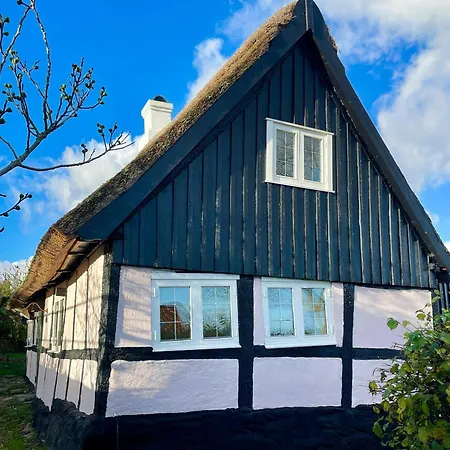 Hébergement de vacances Thatched House With A View Of The Baltic Sea