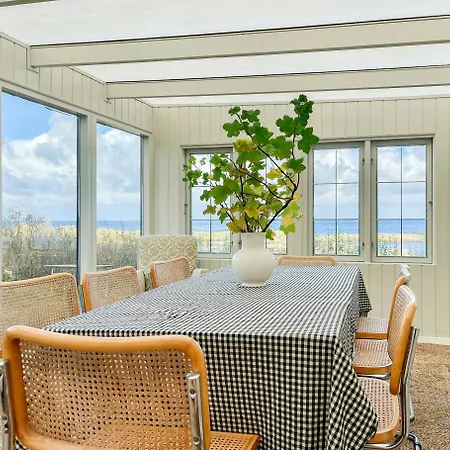 Thatched House With A View Of The Baltic Sea * Listed